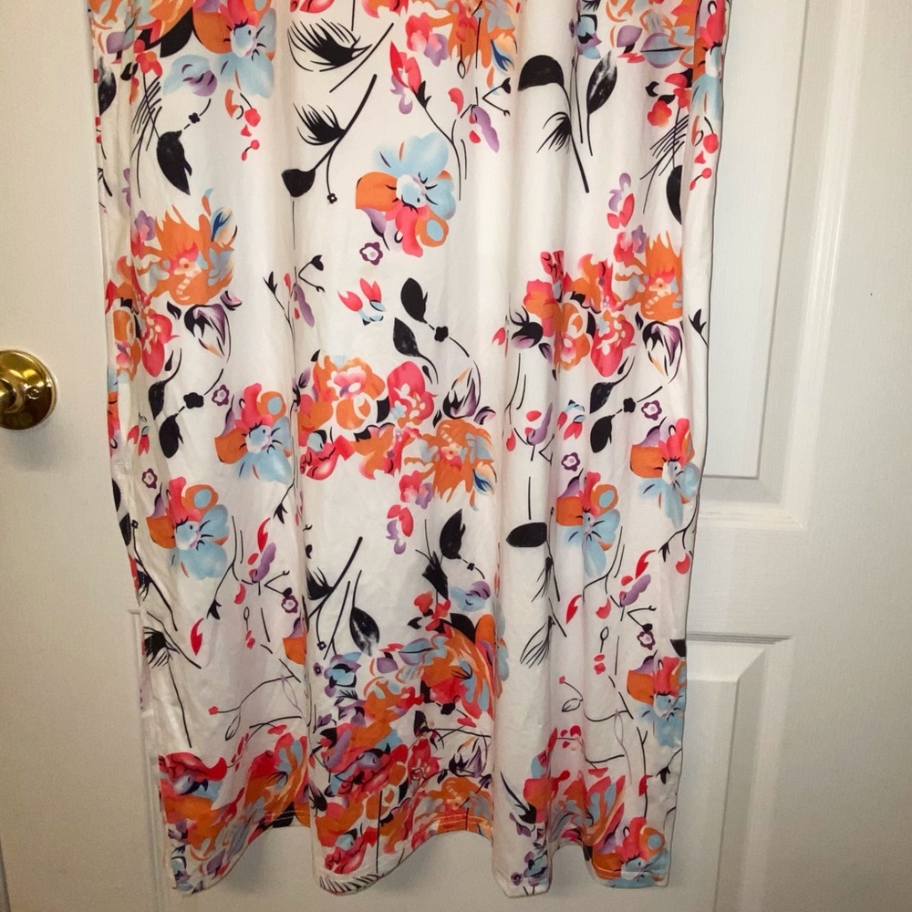 Floral Maxi Dress in White and Pink - Picture 16 of 16